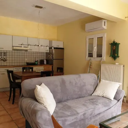 Apartment Pilali 1 *